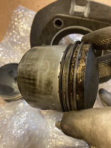 M: BMW R45 silindrid ja kolvid (3 foto / 3)