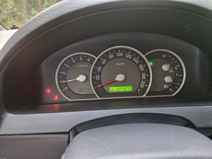 Kia Sorento 2008 (7 foto / 8)