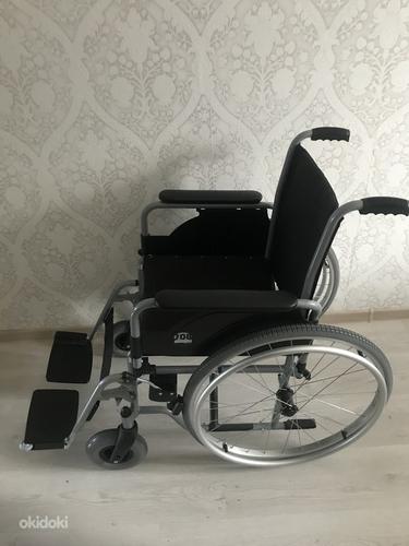 Инвалидное кресло (фото #2)