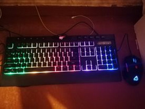 Muua korralik ja suhtelislt uus gaming klaviatuur ja hiir