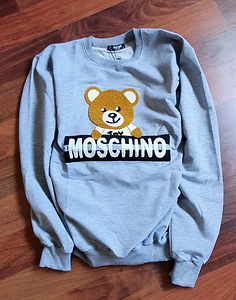 Кофта Moschino (1 фото из 2)