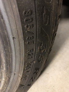 305/35 R21 (2tk) 275/40 R21 (2tk) Pirelli (3 foto / 4)