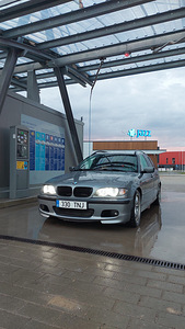 BMW 320d 2.0 110kw M-pakett (5 foto / 9)