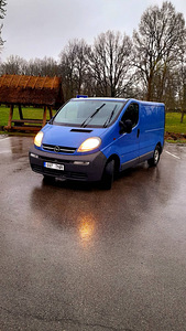 Opel Vivaro (1 фото из 6)