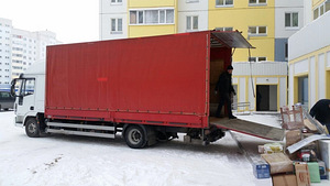 Водитель с личным грузовым автомобилем от 1.5 тонны