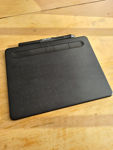 Wacom intuos с bluetooth (1 фото из 2)