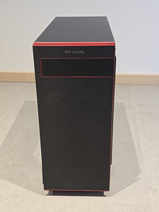 Arvutikorpus InWin 703 Mid Tower must – tasuta. (1 foto / 5)