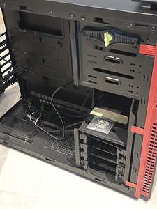 Arvutikorpus InWin 703 Mid Tower must – tasuta. (3 foto / 5)