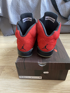 Air jordan 5 ragging bull (2021) (3 foto / 5)