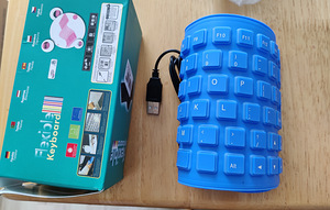 Kaasaskantav USB silikoonist klaviatuur (3 foto / 3)