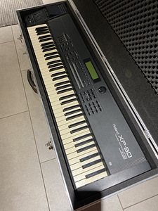 Roland XP-80, vintage expansion board (3 foto / 9)