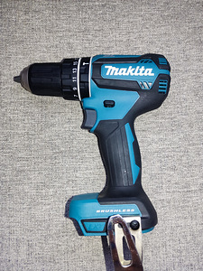 Makita DHP485. Uus. Viimane. 18v. (2 foto / 4)