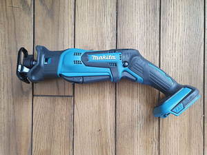 Makita Aku universaalsaag DJR183Z Uus. Garantii 2a (1 foto / 3)