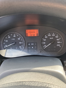Dacia Logan. 1,6b. 7 мест! (7 фото из 15)
