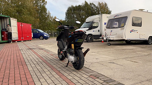 Aprilia sr50r (7 foto / 8)