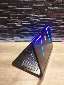 MSi GE63 Raider RGB/RTX 2080 (2 foto / 5)