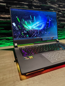ASUS ROG Strix G15/R9/3080 (1 foto / 4)