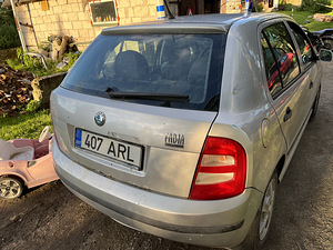 Skoda fabia (4 фото из 7)