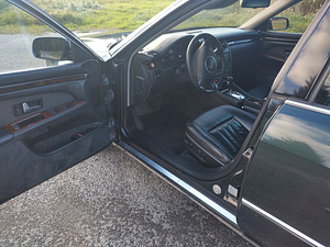 Audi A8 D2 2.5 TDi V6 Quattro (7 foto / 9)