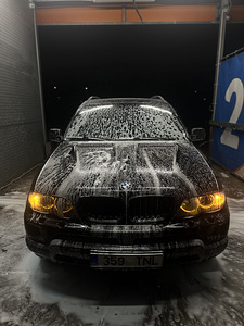 BMW X5 e53 3.0 160kW Facelift Shadowline (7 foto / 15)