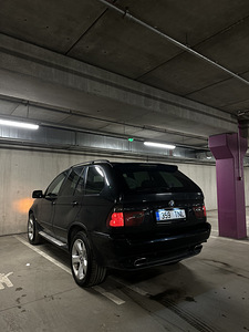 BMW X5 e53 3.0 160kW Facelift Shadowline (8 foto / 15)