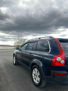 Volvo XC90 (13 foto / 13)