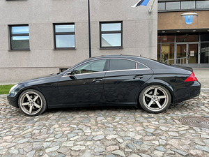 Mercedes-Benz CLS350 (3 foto / 13)
