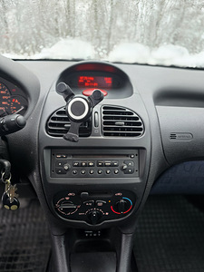 Peugeot 206 1.4 50kW (7 foto / 15)