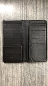 Louis Vuitton Louis Vuitton nahast wallet-raha-kaardi-dokume (2 foto / 3)