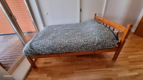 Деревянная кровать с матрасом - 135 x 190 (фото #2)
