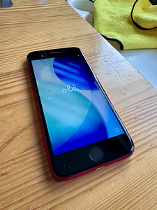 iPhone SE (2022) (1 фото из 6)