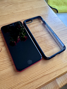 iPhone SE (2022) (5 фото из 6)