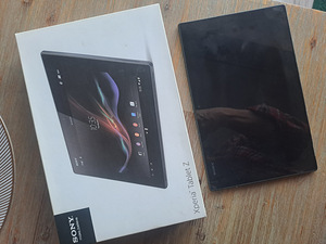 Tahvel SONY XPERIA 10' (5 foto / 5)