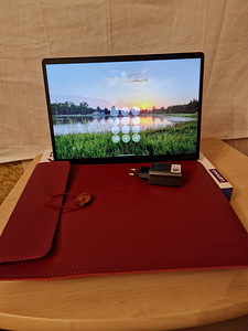 Lenovo Yoga Tab 13 (3 foto / 9)