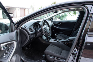 Volvo V40 City Safety 1.6 84kW (REG. TASUTUD!) (8 foto / 15)