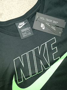 Lühike Nike kleit (1 foto / 2)