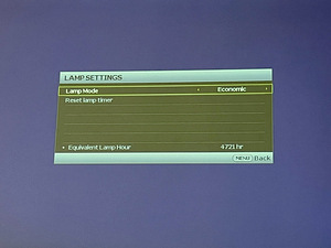 BenQ W700 projektor (toetab 1080i/p) + lae-/põrandastatiiv (2 foto / 3)