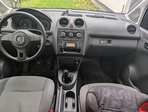 Caddy 1.6 diisel 7 kohta (7 foto / 8)