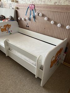Детская кровать 140х70 и матрас