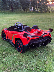 Laste Lamborghini Venomo elektriauto (3 foto / 4)