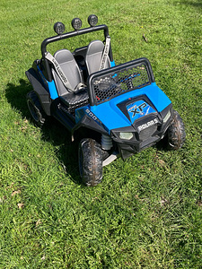 Peg Perego UTV Elektriauto 12v (1 foto / 4)