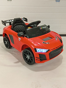 Laste Audi Elektriauto (1 foto / 4)
