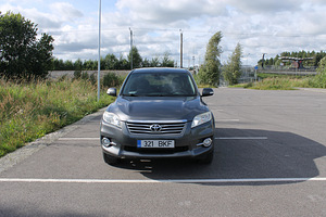 Toyota Rav4 2.2 (3 foto / 13)