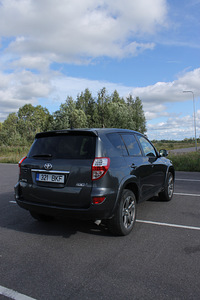 Toyota Rav4 2.2 (4 foto / 13)