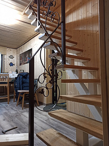 Metallkonstruktsioonid, uksed, lukud, keevitamine, värvimine (3 foto / 10)