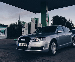 Audi A6 2.4 V6 130kw (1 foto / 6)