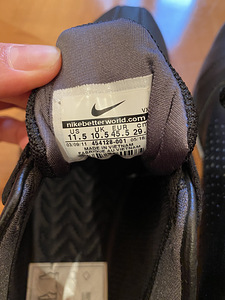 Mustad meeste tossud Nike - suurus 45,5 (4 foto / 4)