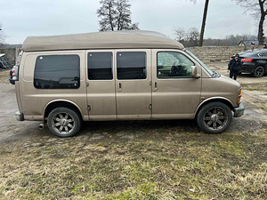 GMC SAVANA 1500 (4 foto / 10)