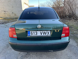 VOLKSWAGEN PASSAT (8 foto / 11)
