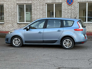 RENAULT MEGANE SCENIC (4 foto / 10)